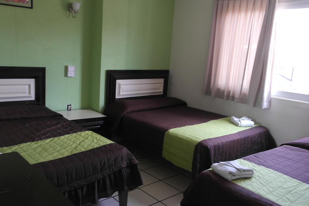 Hotel El Roble Tuxtla Gutiérrez Екстериор снимка