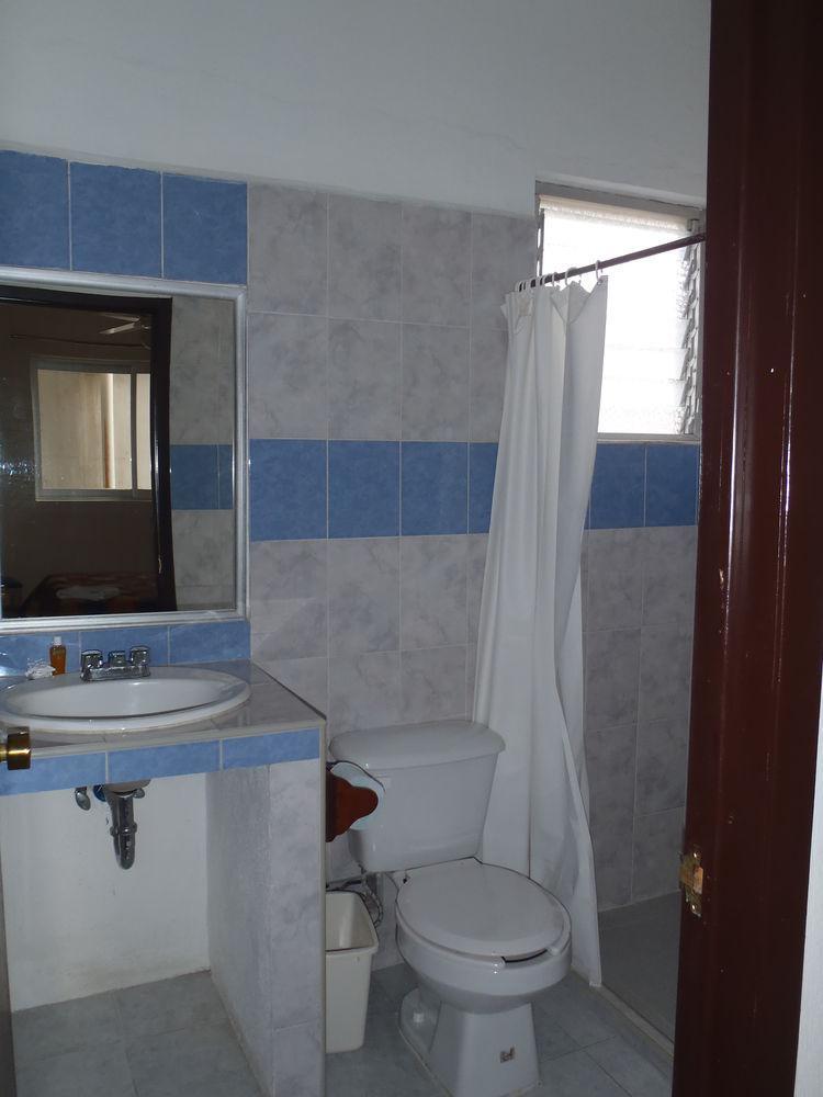 Hotel El Roble Tuxtla Gutiérrez Екстериор снимка